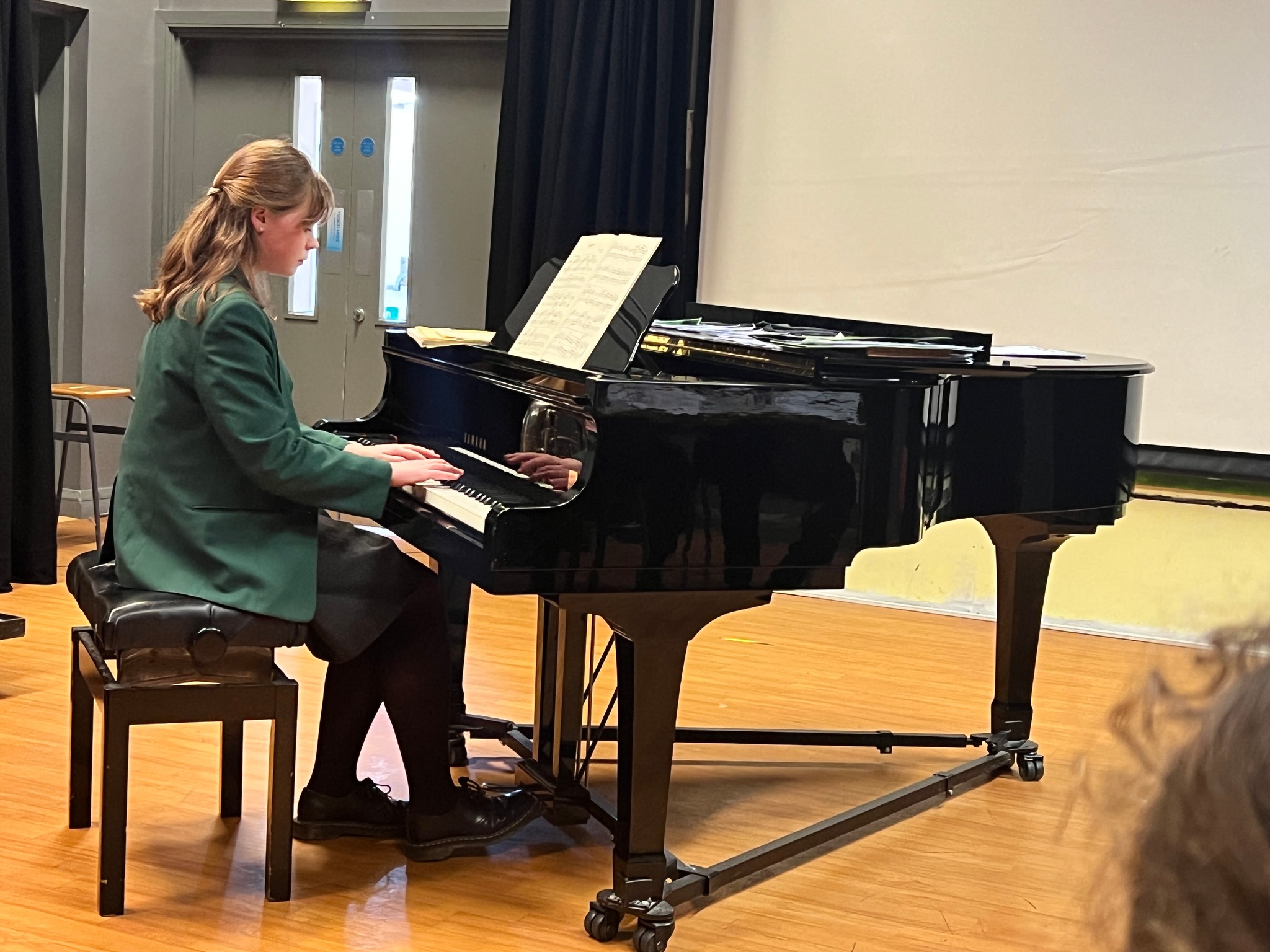 AGC House Music Girl playing piano